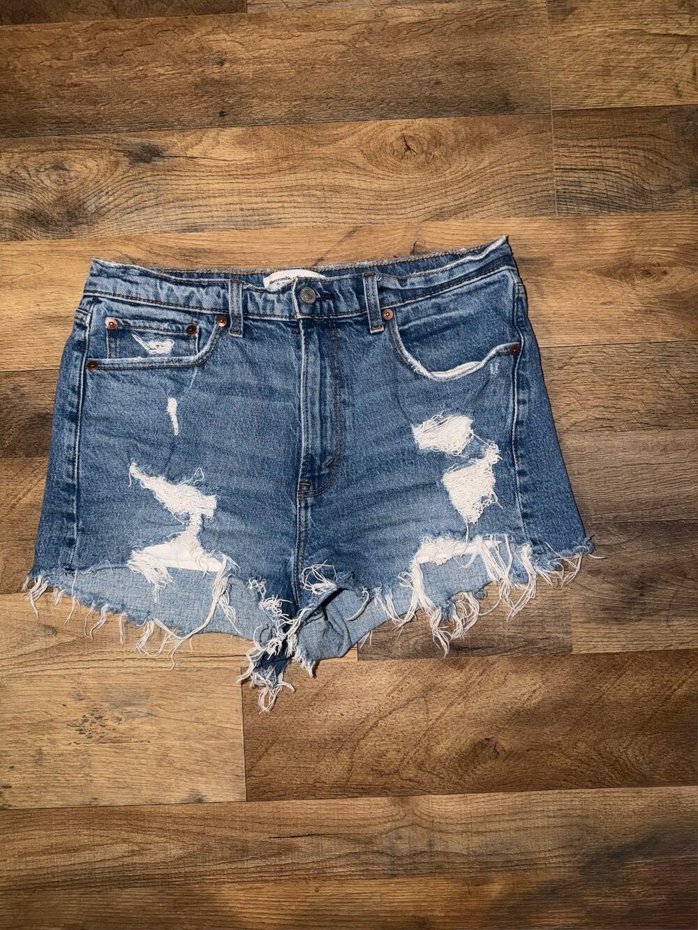 Abercrombie & fitch women’s distressed high rise the mom jeans shorts